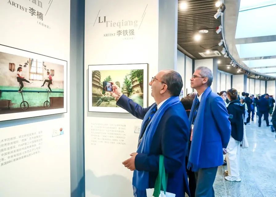 海峡两岸摄影名家邀请展在京开展