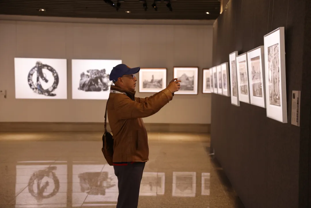 策展人带你云游大画幅 | 解锁“永恒之眼”奥秘